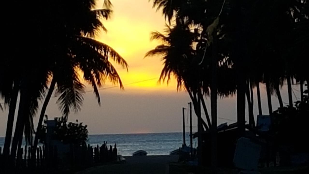Luna Beach Hotel Nilaveli Ngoại thất bức ảnh
