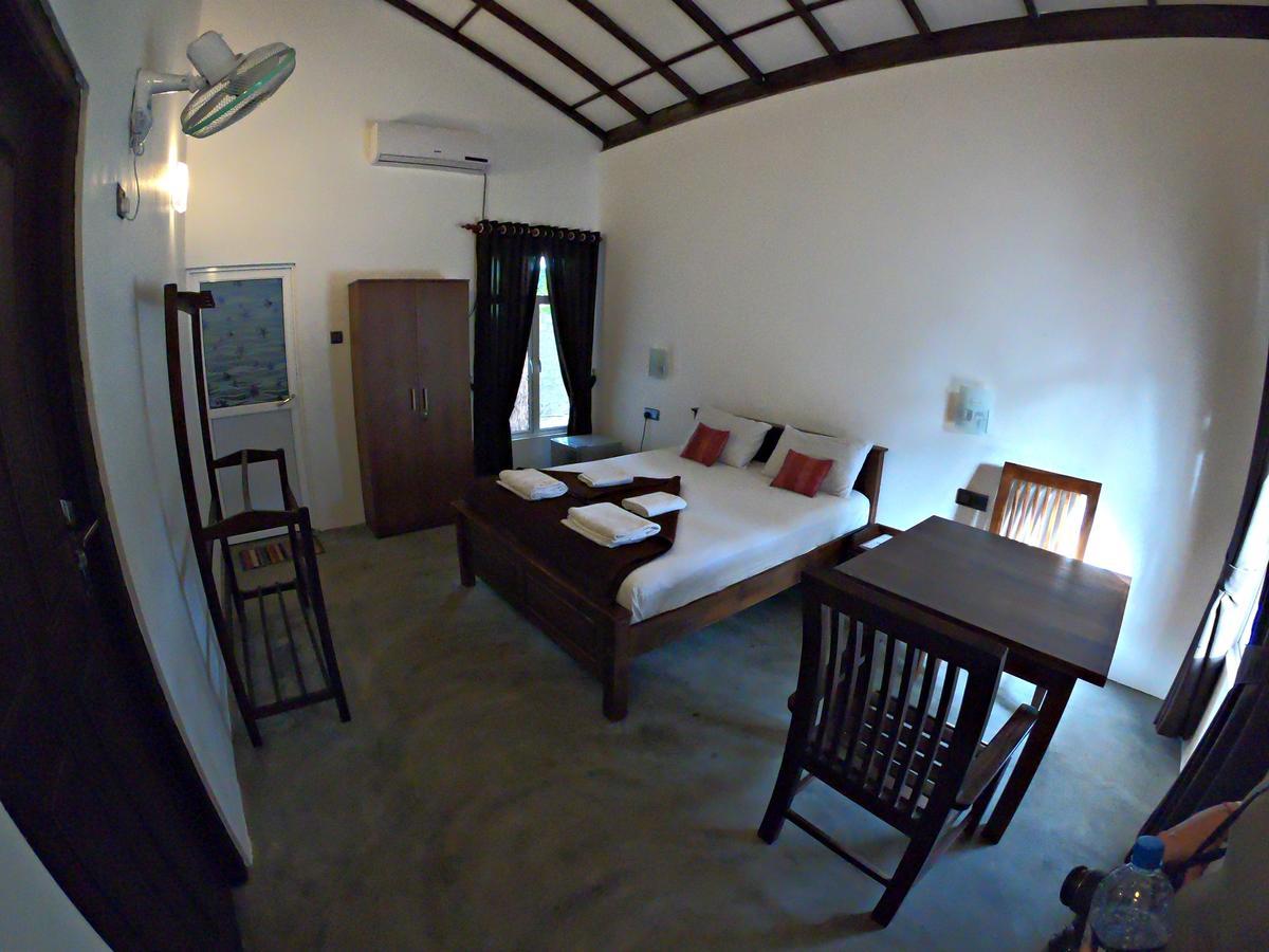 Luna Beach Hotel Nilaveli Ngoại thất bức ảnh