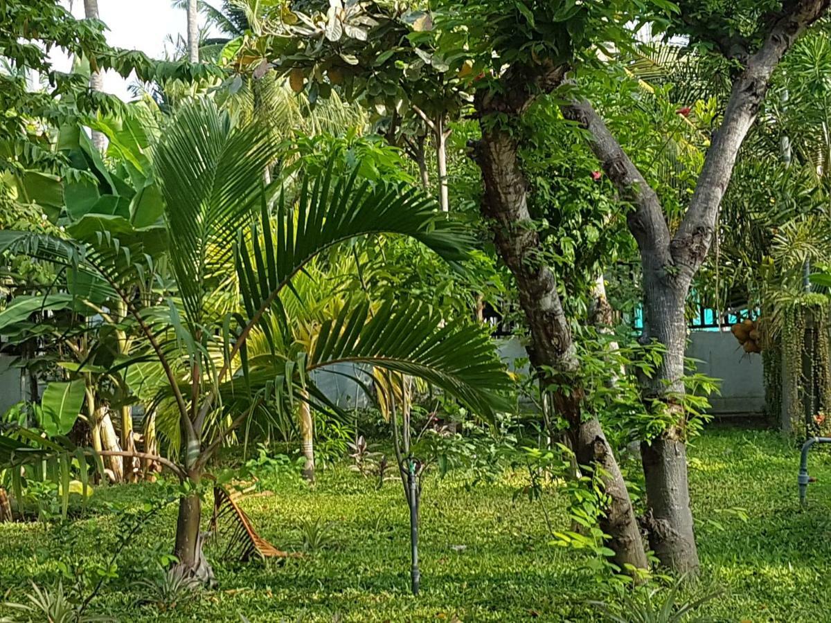Luna Beach Hotel Nilaveli Ngoại thất bức ảnh